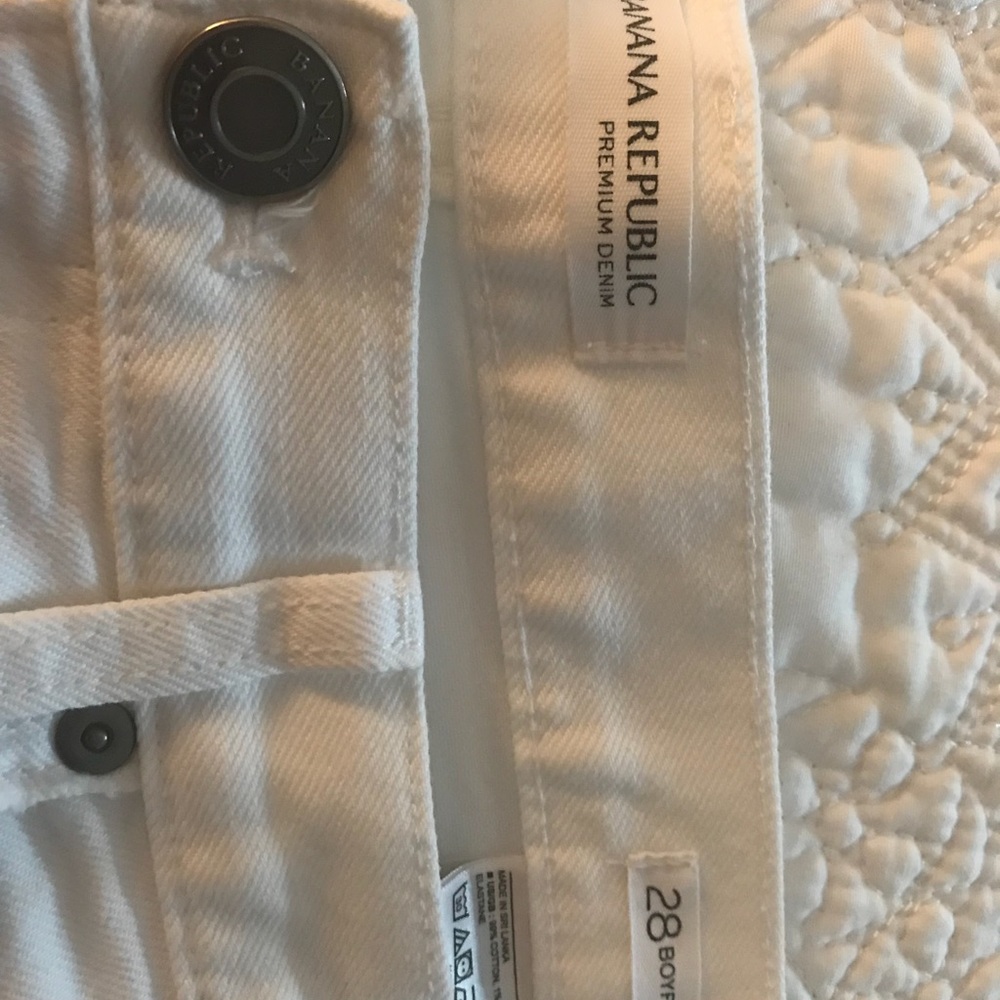 Banana Republic white distressed jeans